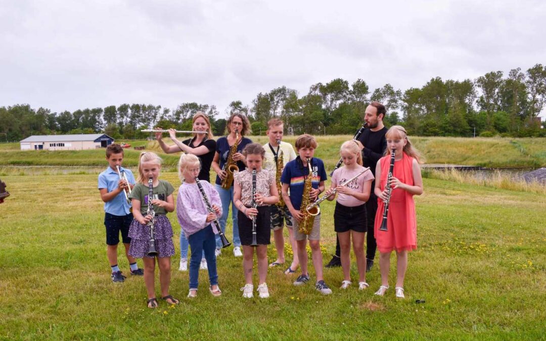 Muzikale start IkToon Katwijk met de Kleine Harmonie
